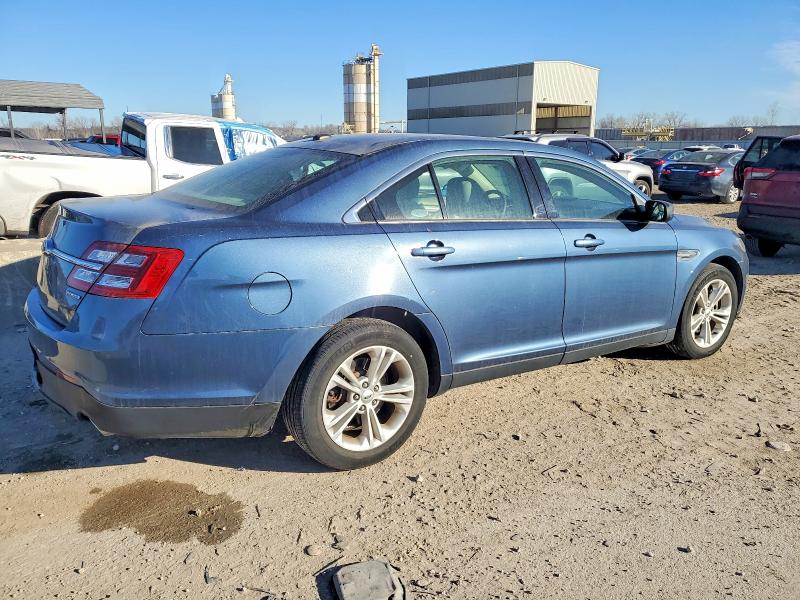 Photo 3 from auction – 2018 FORD TAURUS SE with VIN 1FAHP2D87JG134755