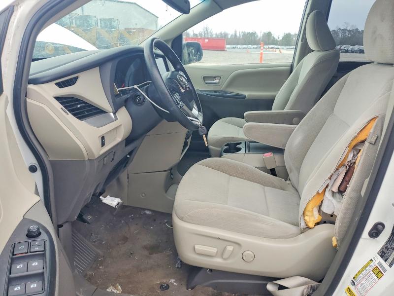Photo 7 from auction – 2015 TOYOTA SIENNA LE with VIN 5TDKK3DC2FS654285
