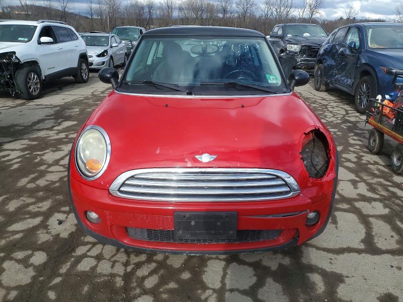 Photo 5 from auction – 2010 MINI COOPER with VIN WMWMF3C58ATU76633