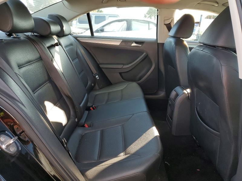 Photo 10 from auction – 2017 VOLKSWAGEN JETTA SE with VIN 3VWDB7AJ5HM411458
