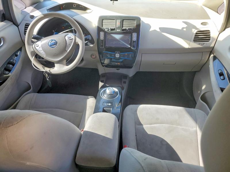 Photo 8 from auction – 2011 NISSAN LEAF with VIN JN1AZ0CP2BT007961