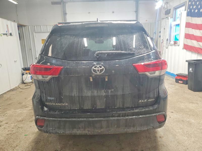 Photo 6 from auction – 2017 TOYOTA HIGHLANDER with VIN 5TDJZRFH8HS471253