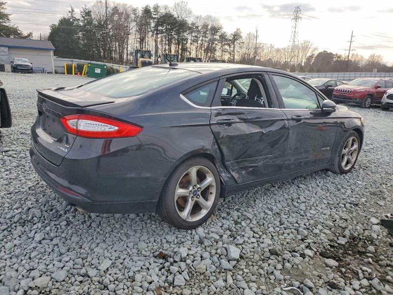 Photo 3 from auction – 2013 FORD FUSION SE with VIN 3FA6P0LU4DR383327