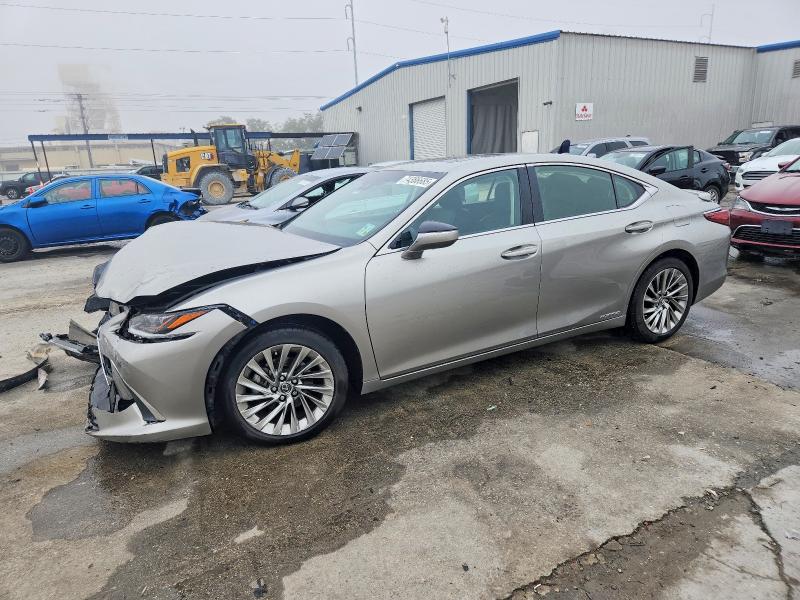 LEXUS ES 300H 2019 with VIN JTHB21B15K2004243 - Photo from auction