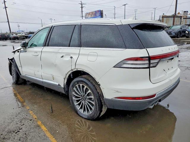 Photo 2 from auction – 2023 LINCOLN AVIATOR RE with VIN 5LM5J7WCXPGL00331