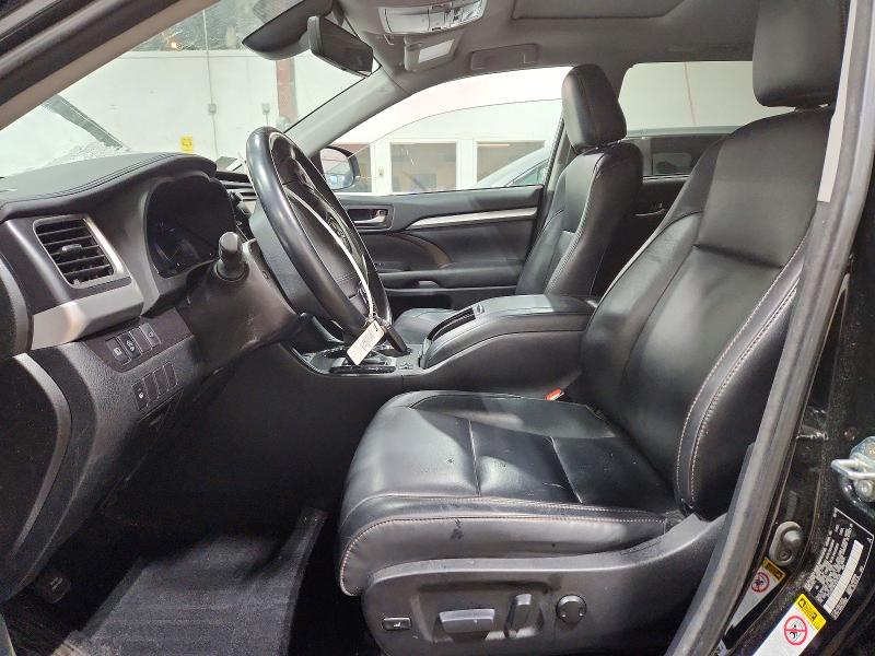 Photo 7 from auction – 2018 TOYOTA HIGHLANDER with VIN 5TDJZRFH8JS551528