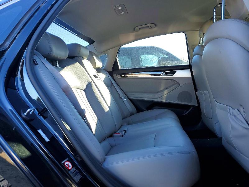 Photo 10 from auction – 2016 HYUNDAI GENESIS with VIN KMHGN4JEXGU128830