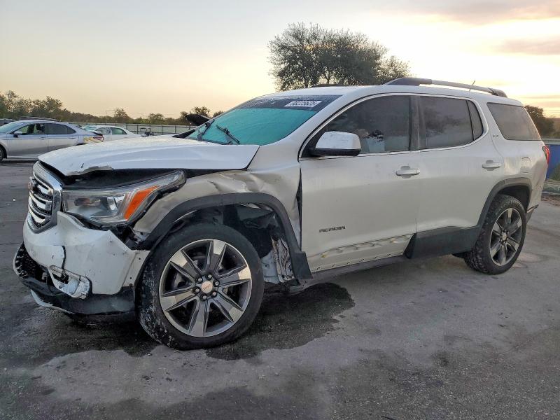 GMC ACADIA 2017 with VIN 1GKKNNLS3HZ242216 - Photo from auction
