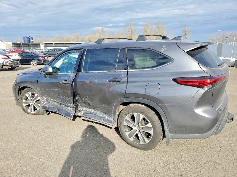 Photo 2 from auction – 2021 TOYOTA HIGHLANDER with VIN 5TDHZRBH1MS158513