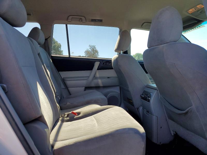 Photo 11 from auction – 2012 TOYOTA HIGHLANDER with VIN 5TDZA3EHXCS024960