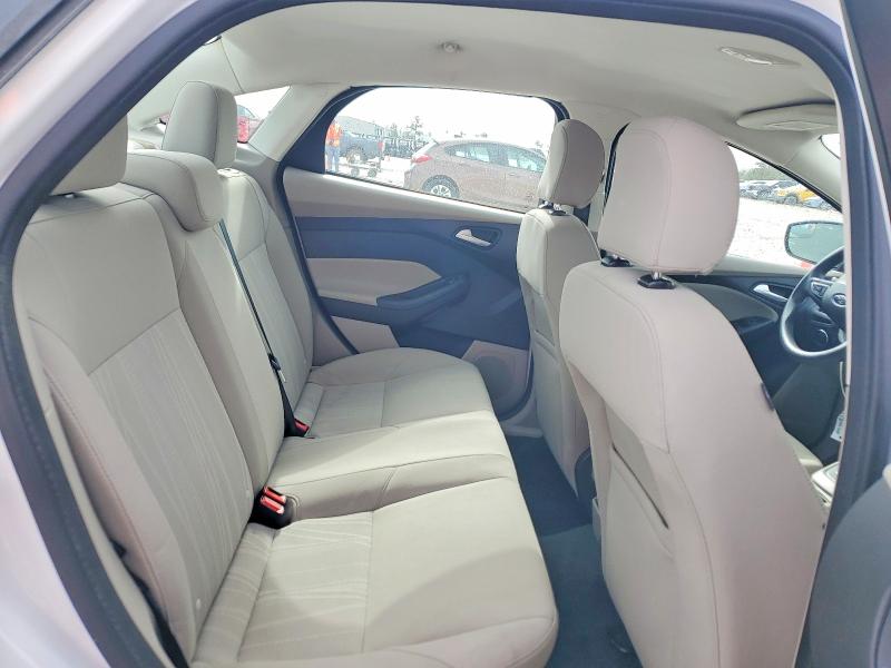 Photo 10 from auction – 2017 FORD FOCUS with VIN 1FADP3F20HL324542