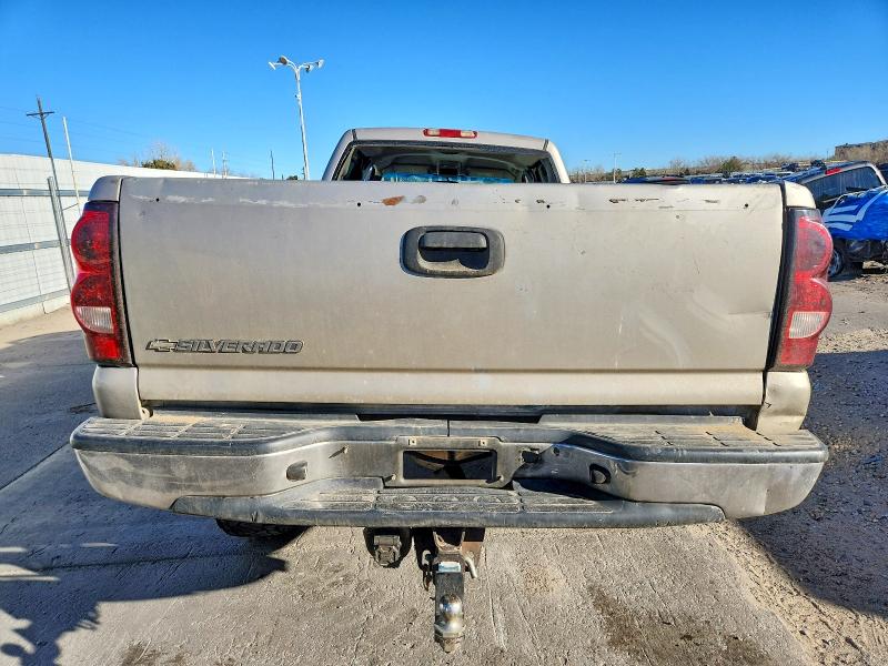 Photo 6 from auction – 2005 CHEVROLET SILVERADO with VIN 1GCHK232X5F850602