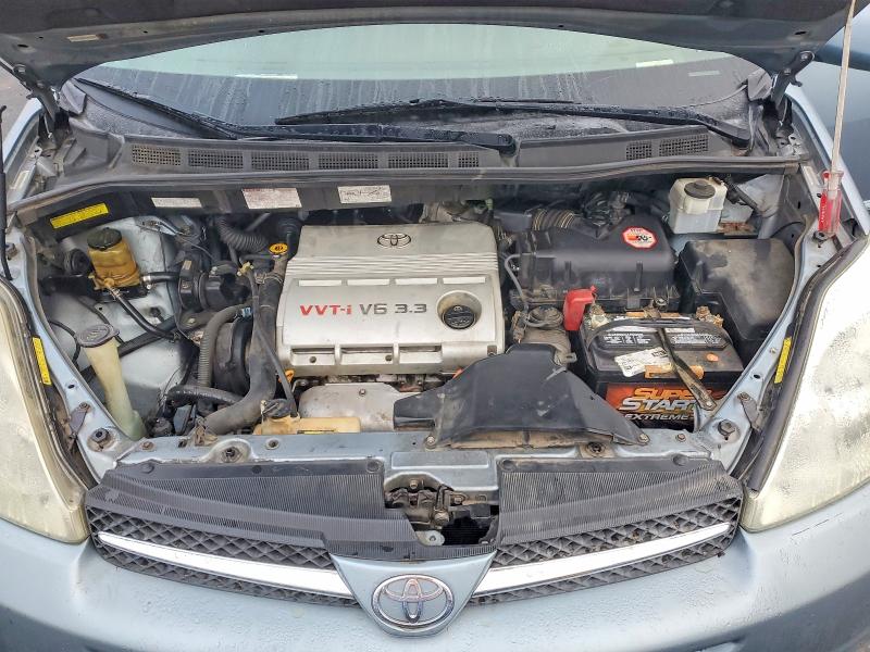 Photo 12 from auction – 2004 TOYOTA SIENNA XLE with VIN 5TDBA22C64S009457