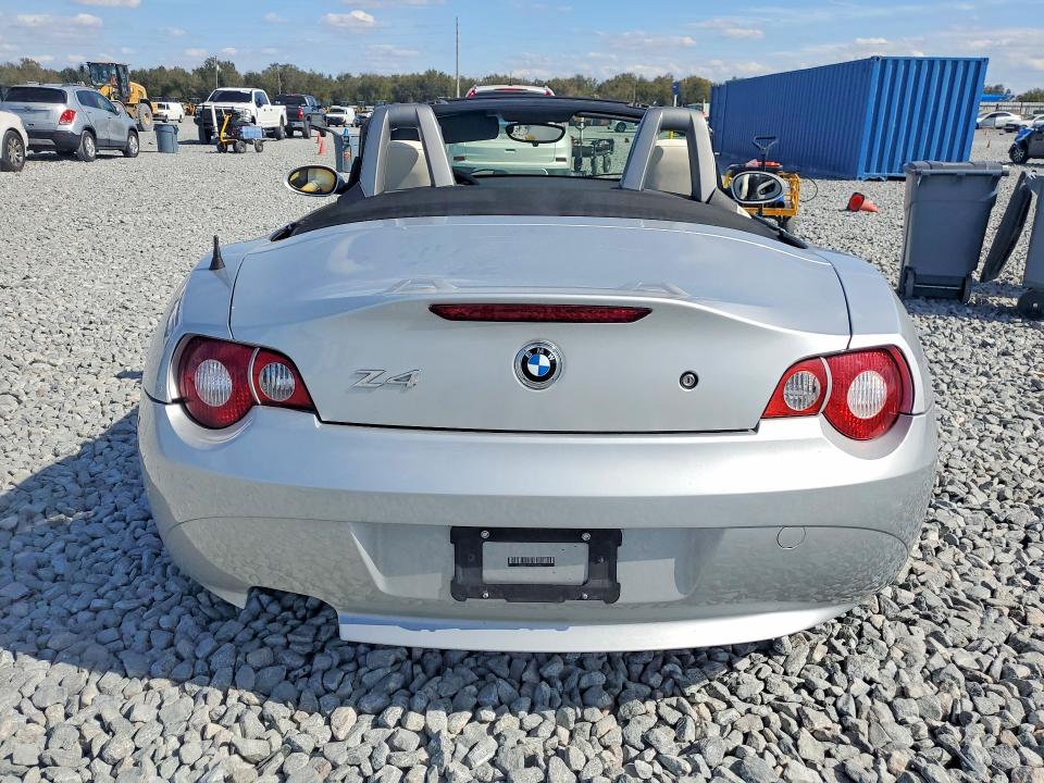 Photo 6 from auction – 2005 BMW Z4 2.5 with VIN 4USBT33575LS56659