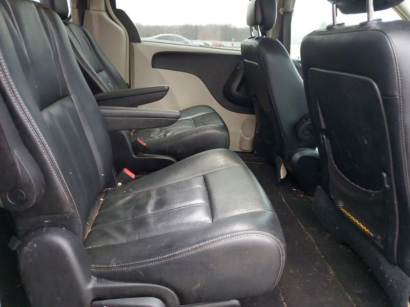 Photo 11 from auction – 2016 CHRYSLER TOWN & COU with VIN 2C4RC1BG1GR294314