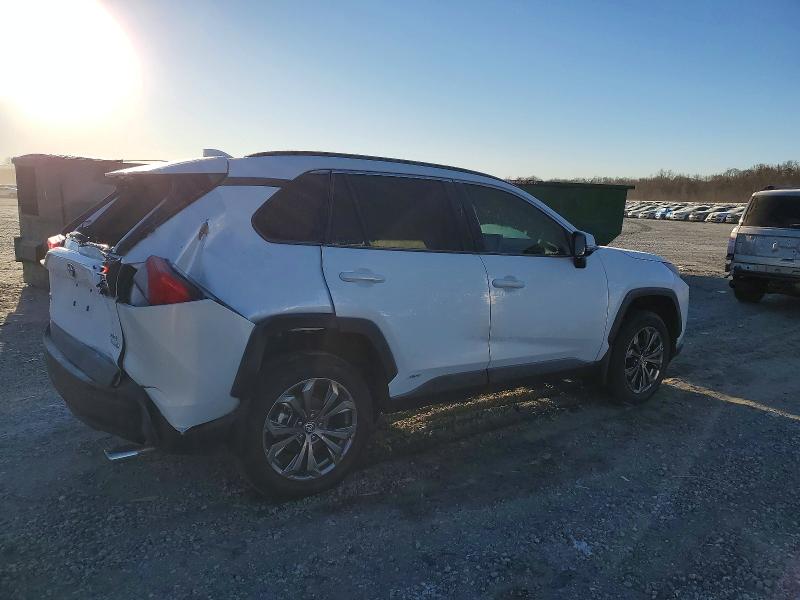 Photo 3 from auction – 2024 TOYOTA RAV4 XLE P with VIN 4T3B6RFV0RU173248