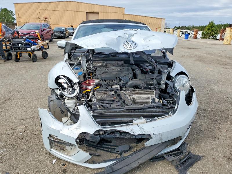 Photo 5 from auction – 2017 VOLKSWAGEN BEETLE S/S with VIN 3VW517AT9HM807031