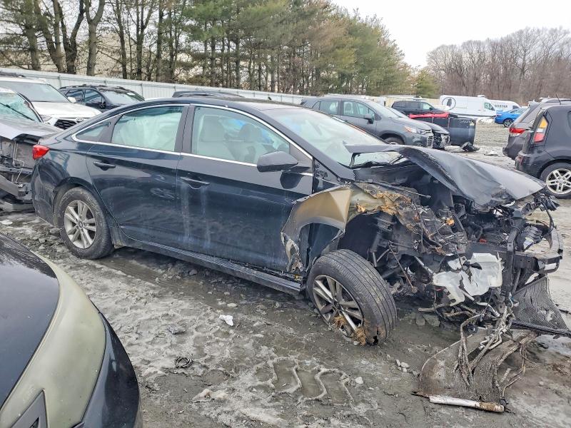 Photo 4 from auction – 2017 HYUNDAI SONATA SE with VIN 5NPE24AF5HH589748