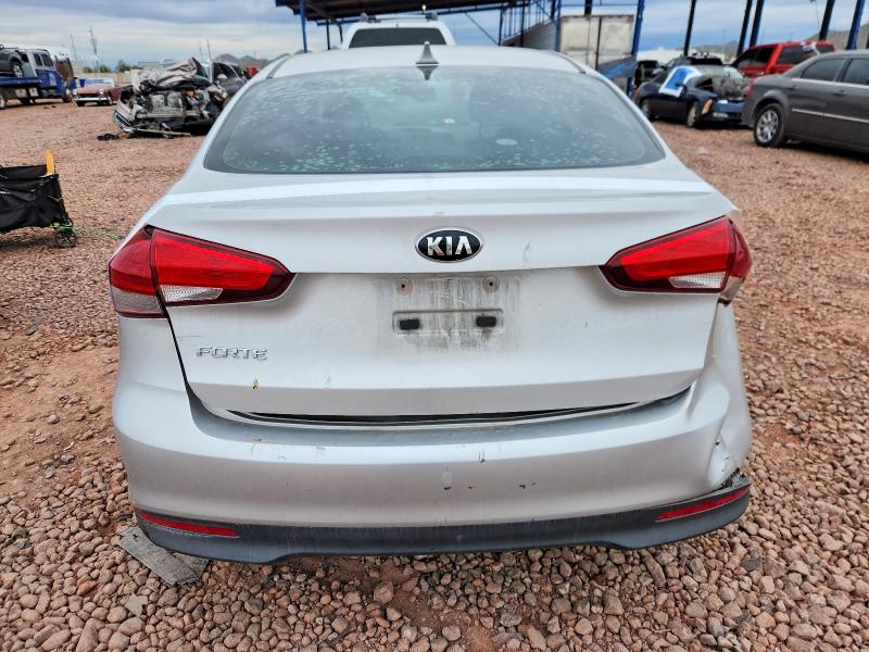 Photo 6 from auction – 2018 KIA FORTE with VIN 3KPFK4A79JE202495