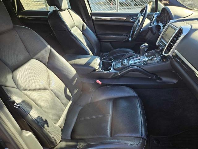 Photo 5 from auction – 2013 PORSCHE CAYENNE GT with VIN WP1AD2A29DLA74833