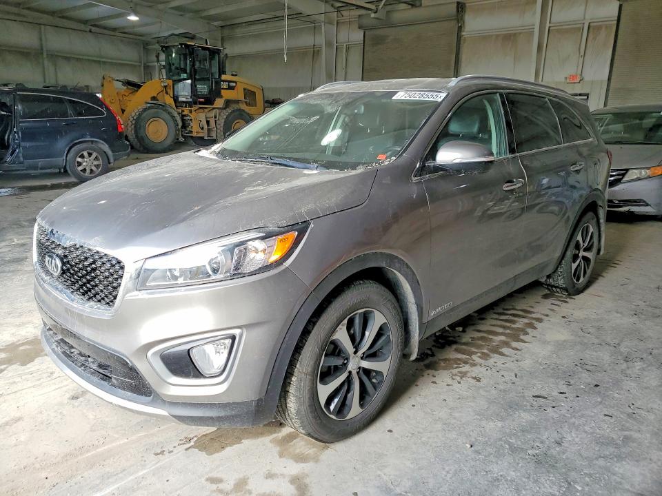KIA SORENTO EX 2017 with VIN 5XYPHDA52HG301206 - Photo from auction