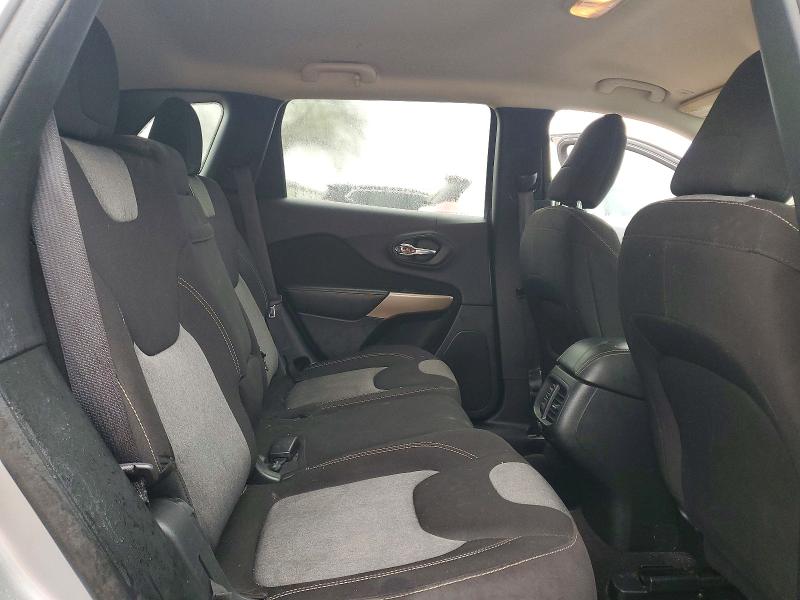 Photo 10 from auction – 2018 JEEP CHEROKEE with VIN 1C4PJLCB2JD597074