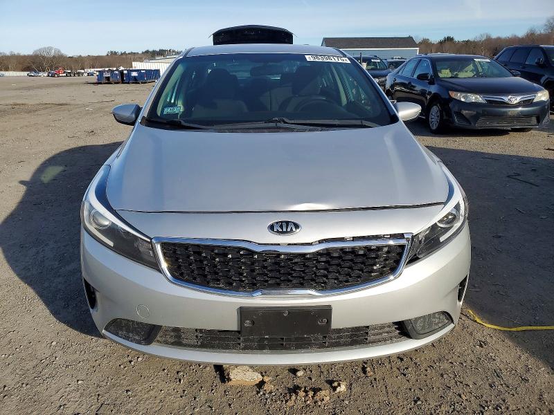Photo 5 from auction – 2017 KIA FORTE LX with VIN 3KPFL4A73HE147114