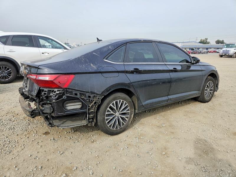 Photo 3 from auction – 2021 VOLKSWAGEN JETTA with VIN 3VWC57BU2MM092722
