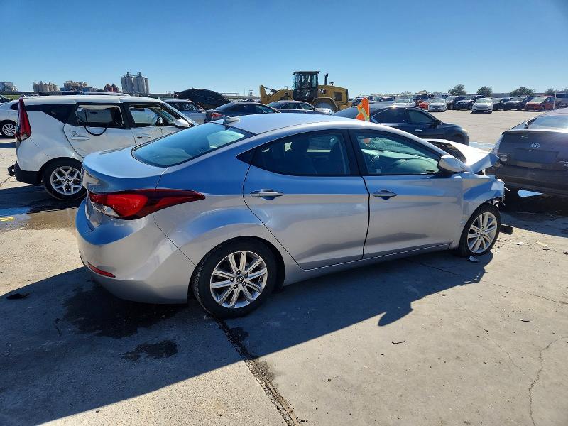 Photo 3 from auction – 2016 HYUNDAI ELANTRA SE with VIN 5NPDH4AE9GH729896