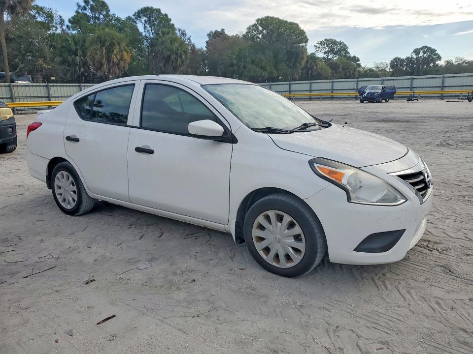 Photo 4 from auction – 2016 NISSAN VERSA S with VIN 3N1CN7AP3GL879237