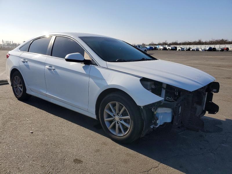 Photo 4 from auction – 2018 HYUNDAI SONATA with VIN 5NPE24AF2JH605930