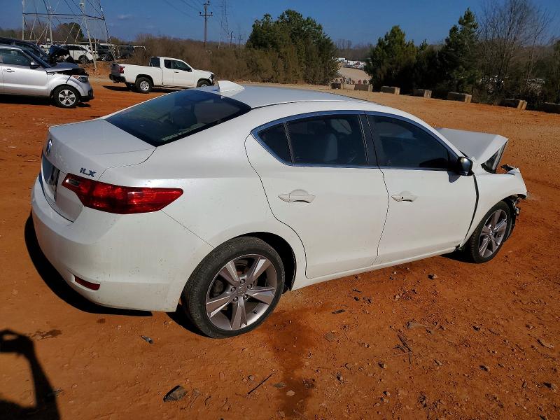 Photo 3 from auction – 2013 ACURA ILX 20 TEC with VIN 19VDE1F71DE012970