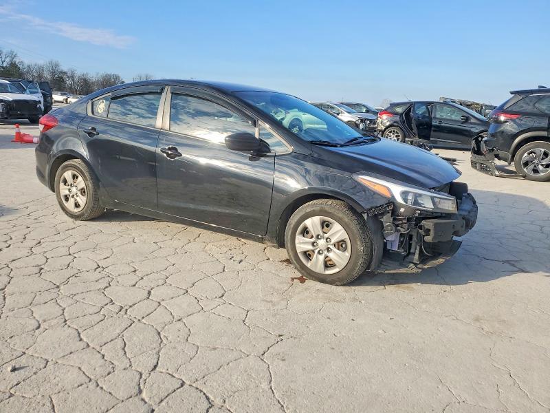 Photo 4 from auction – 2018 KIA FORTE LX with VIN 3KPFK4A77JE271492