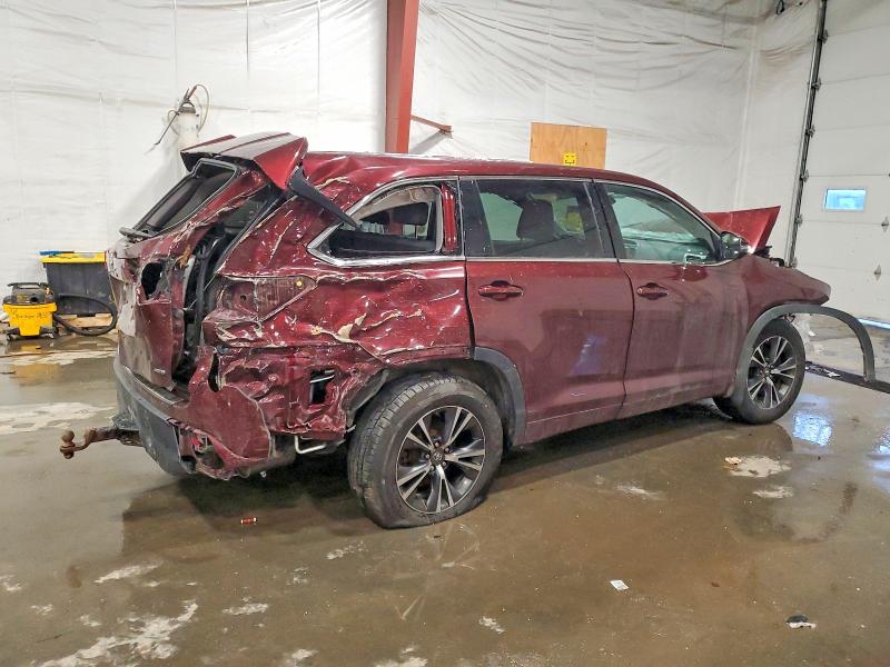 Photo 3 from auction – 2018 TOYOTA HIGHLANDER with VIN 5TDBZRFH5JS806544