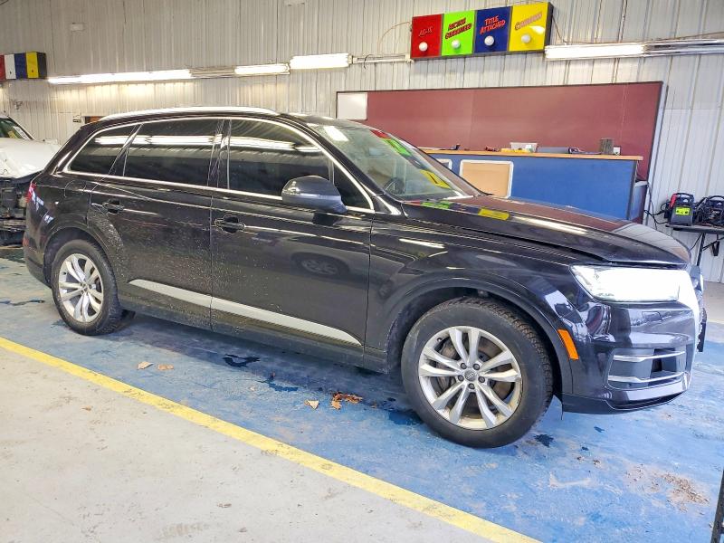 Photo 4 from auction – 2018 AUDI Q7 PREMIUM with VIN WA1LAAF7XJD043902