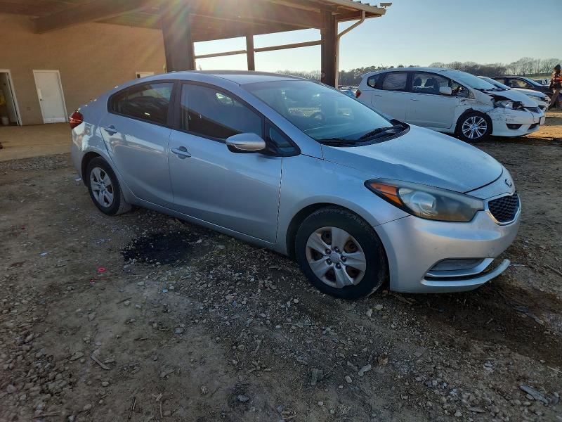 Photo 4 from auction – 2016 KIA FORTE LX with VIN KNAFK4A67G5442847