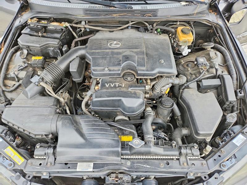Photo 11 from auction – 2004 LEXUS IS 300 with VIN JTHBD192940085416