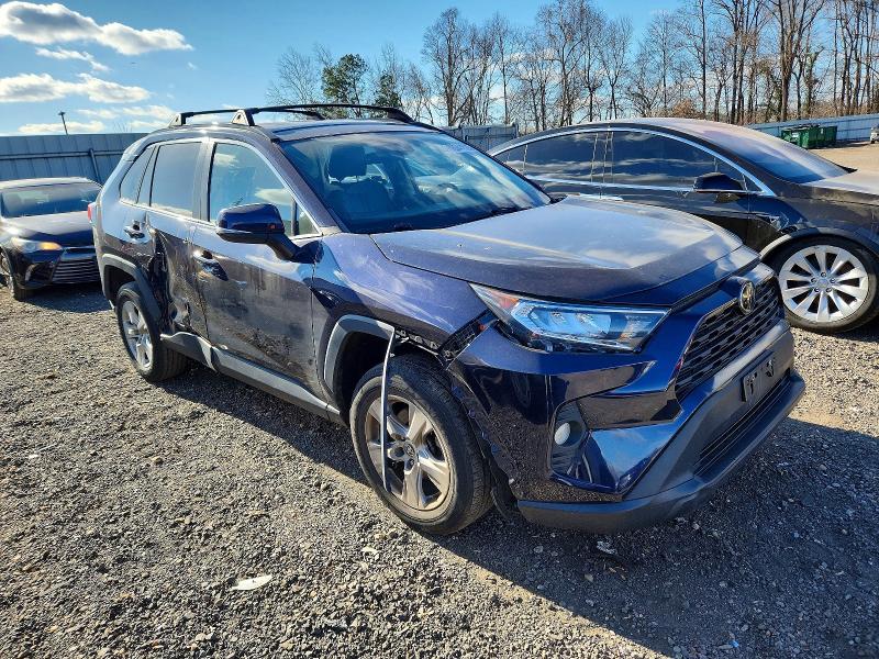 Photo 4 from auction – 2021 TOYOTA RAV4 with VIN 2T3P1RFV8MW201908