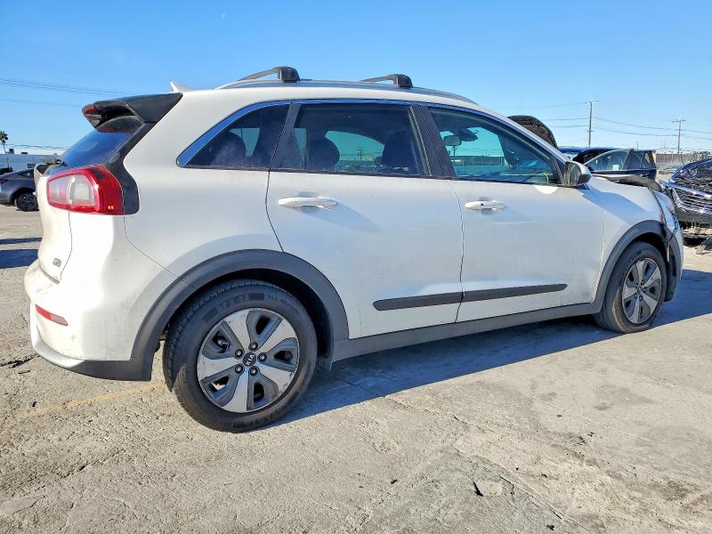 Photo 3 from auction – 2019 KIA NIRO with VIN KNDCB3LCXK5256005