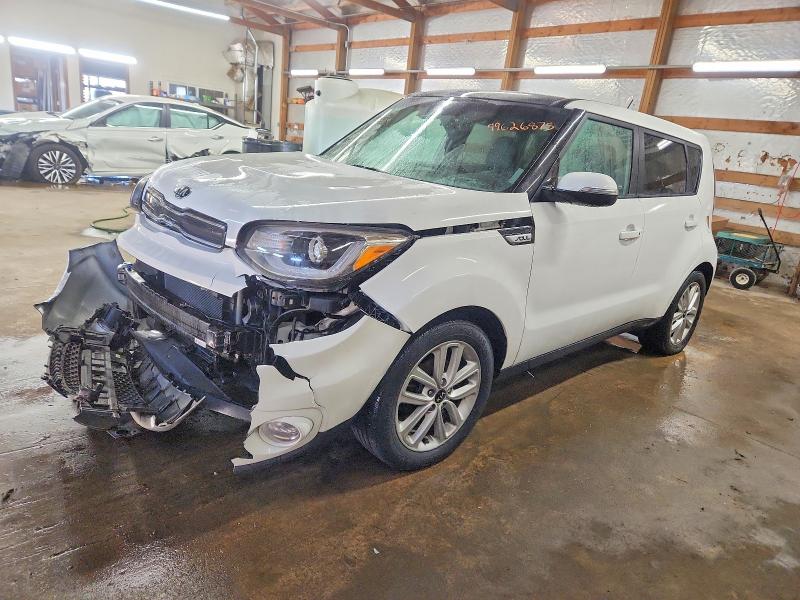 KIA SOUL + 2018 with VIN KNDJP3A5XJ7902918 - Photo from auction