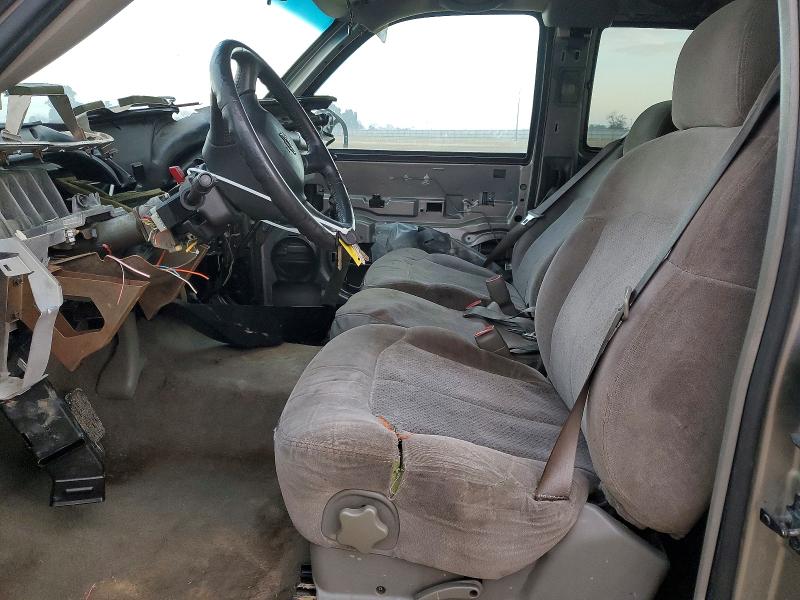 Photo 7 from auction – 2000 CHEVROLET SILVERADO with VIN 2GCEC19T9Y1376065