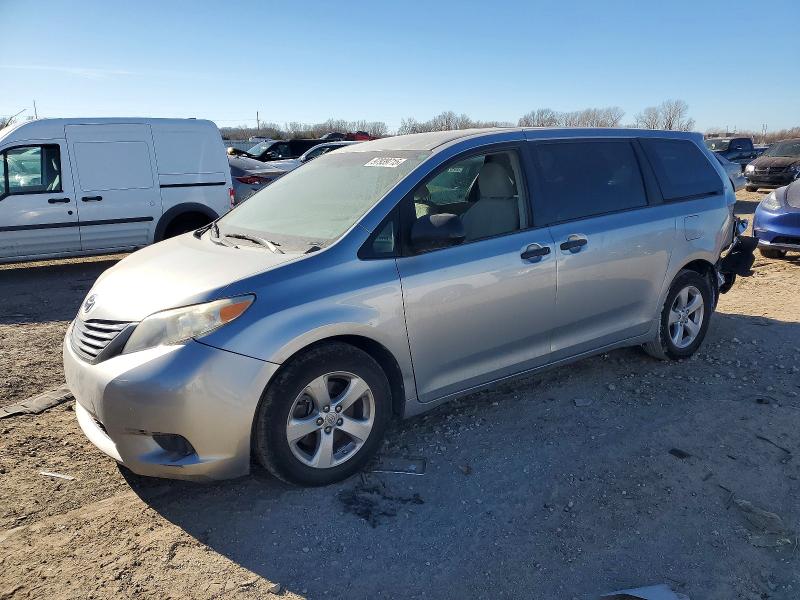 Photo 1 from auction – 2013 TOYOTA SIENNA with VIN 5TDZK3DC7DS370145