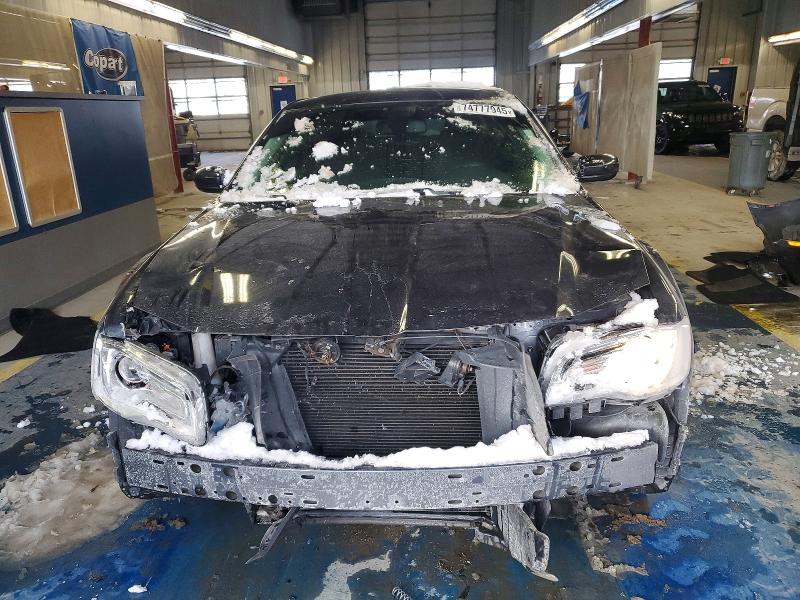Photo 5 from auction – 2019 CHRYSLER 300 with VIN 2C3CCAAG7KH590643