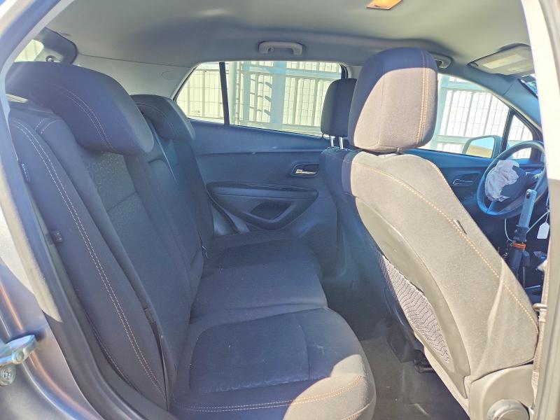 Photo 11 from auction – 2020 CHEVROLET TRAX LS with VIN 3GNCJKSB4LL220082