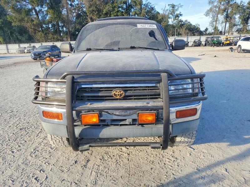Photo 5 from auction – 1997 TOYOTA 4RUNNER SR with VIN JT3GN86R6V0053303