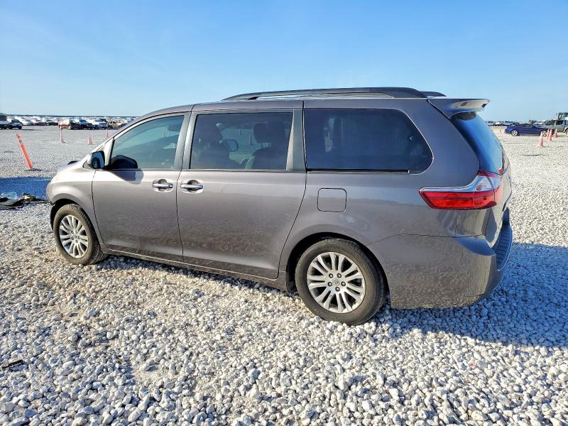 Photo 2 from auction – 2015 TOYOTA SIENNA XLE with VIN 5TDYK3DC7FS669889
