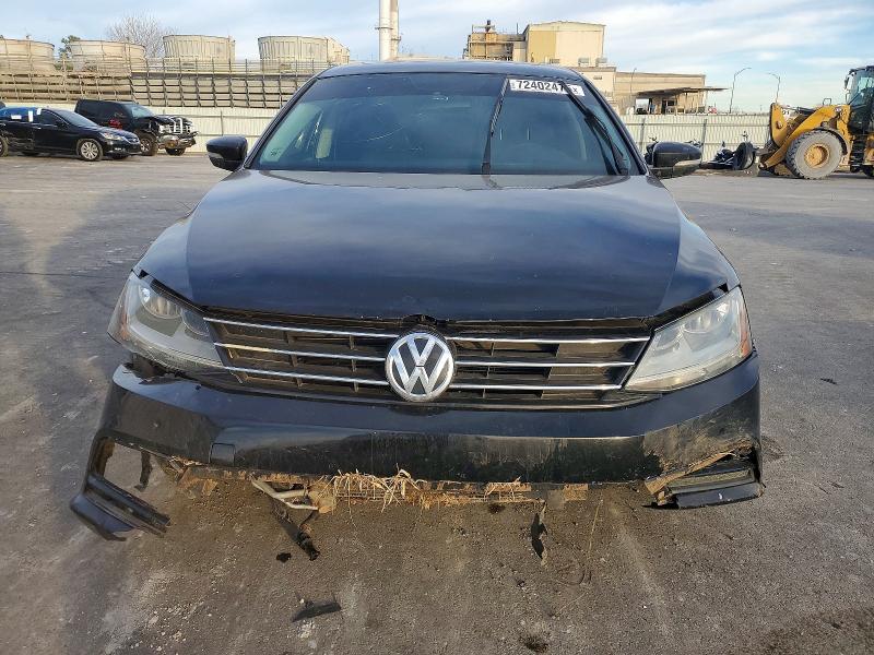 Photo 5 from auction – 2017 VOLKSWAGEN JETTA SE with VIN 3VWDB7AJ8HM414399