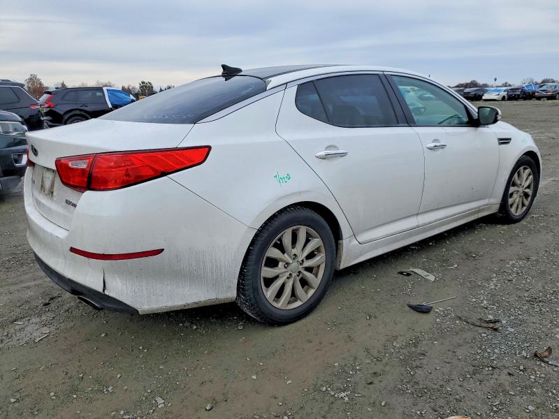 Photo 3 from auction – 2015 KIA OPTIMA EX with VIN 5XXGN4A74FG352332