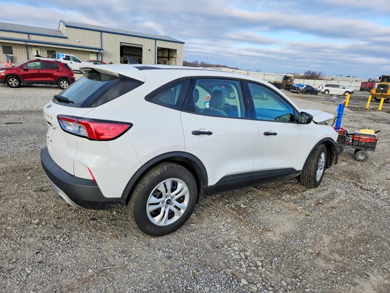 Photo 3 from auction – 2021 FORD ESCAPE S with VIN 1FMCU0F64MUB00903