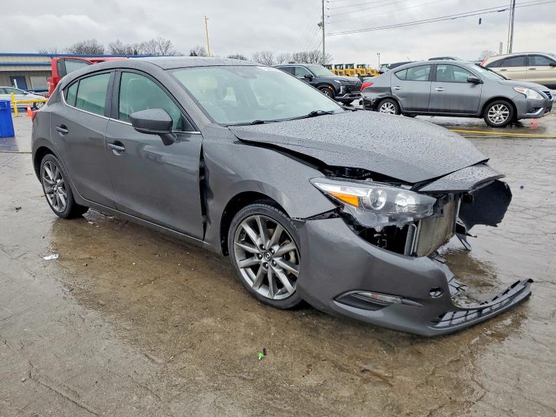 Photo 4 from auction – 2018 MAZDA 3 TOURING with VIN 3MZBN1L33JM265965